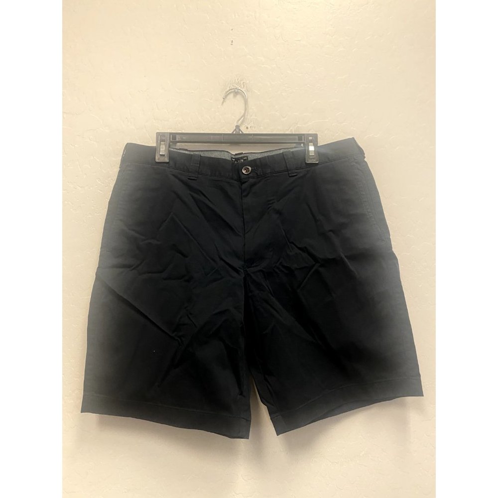 J Crew Men's 9" stretch chino short size 35 Item C8937